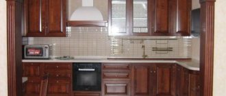 Красивая арка в частном деревянном доме