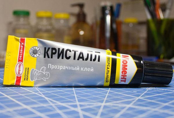 Момент клей